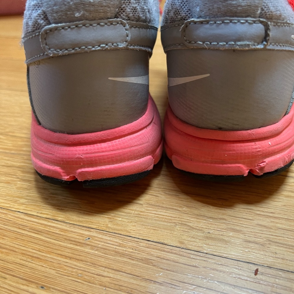 Nike Grey and Pink Running Shoes - Picture 5 of 7
